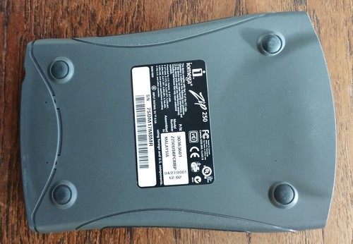 Iomega zip 250 - iomega, portable